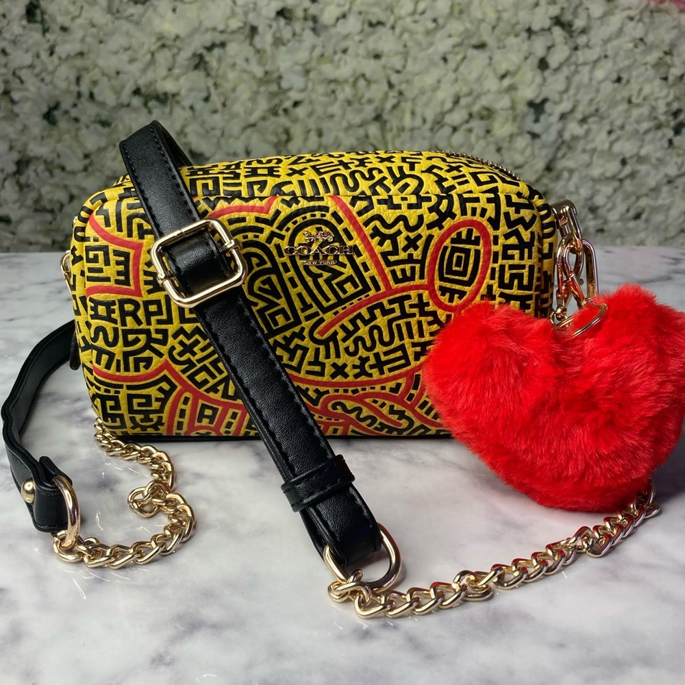 🆕 Limited Edition Coach X Mikey Mouse X Keith Haring Crossbody Bag